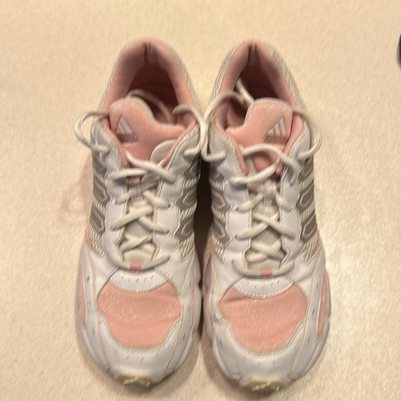 Adidas pink and white running shoes - Picture 2 of 5